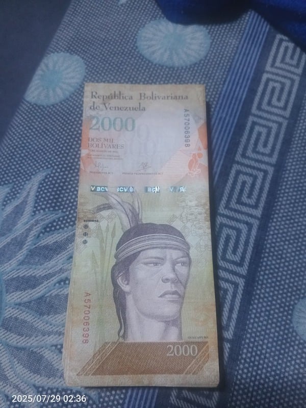 Dos Mils Bolivares