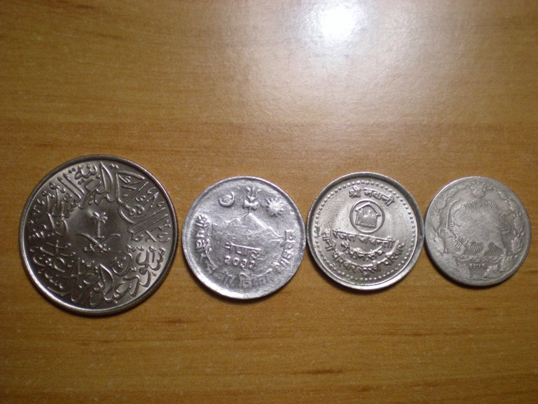 Zdjęcie 1 Niezidentyfikowana moneta: 4 monedillas