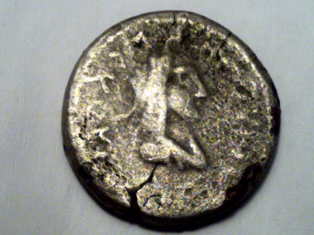 Zdjęcie 2 Niezidentyfikowana moneta: MONEDA RARISIMA. ME PODRIAN DAR ALGUNA PISTA DE SU IDENTIFICACION?